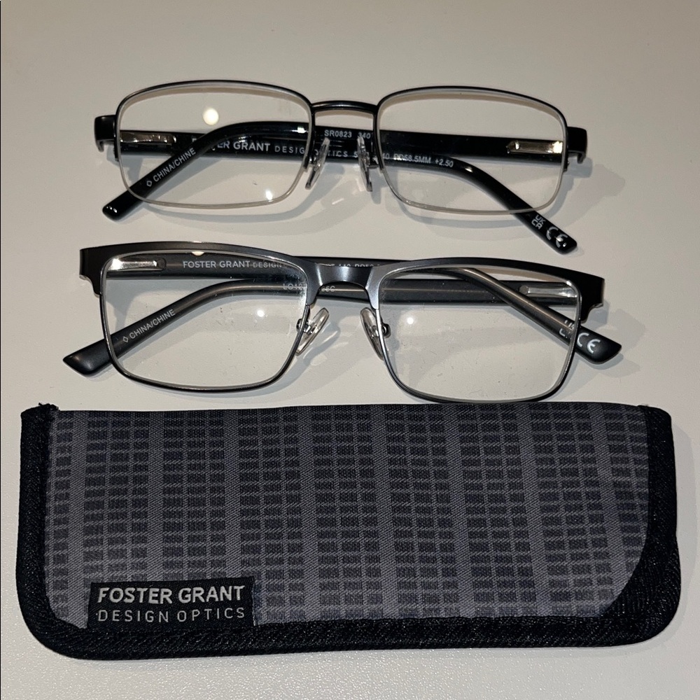 Foster Grant Black and Silver Eyeglasses with Case